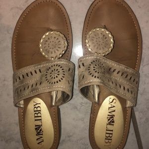 CASUAL SANDALS SZ 6